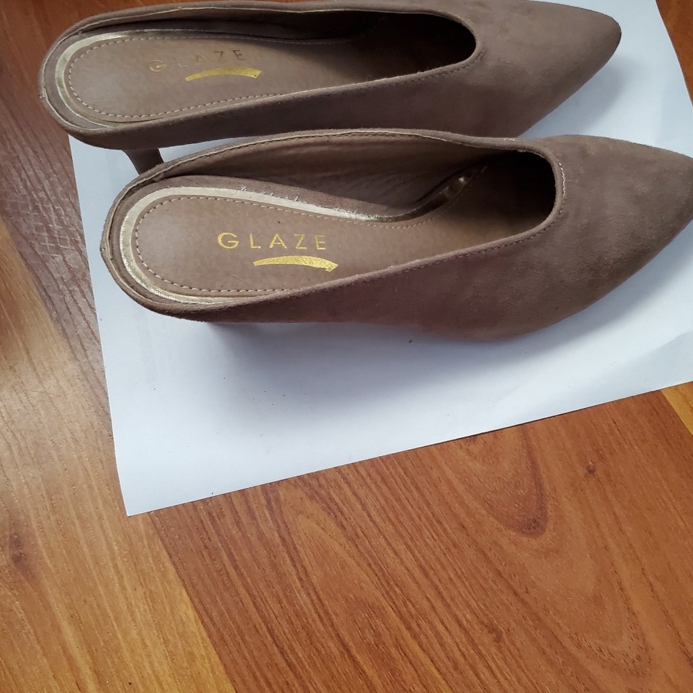 Tan brand new heels by glaze